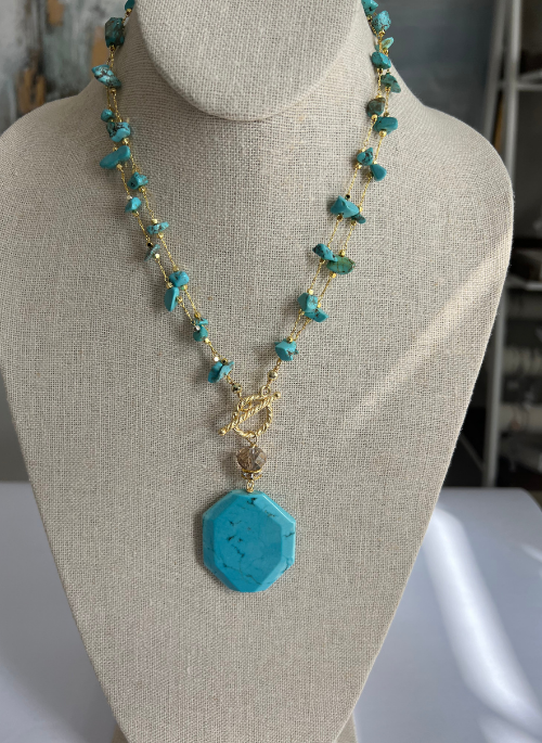 Turquoise Magnesite Beaded Necklace