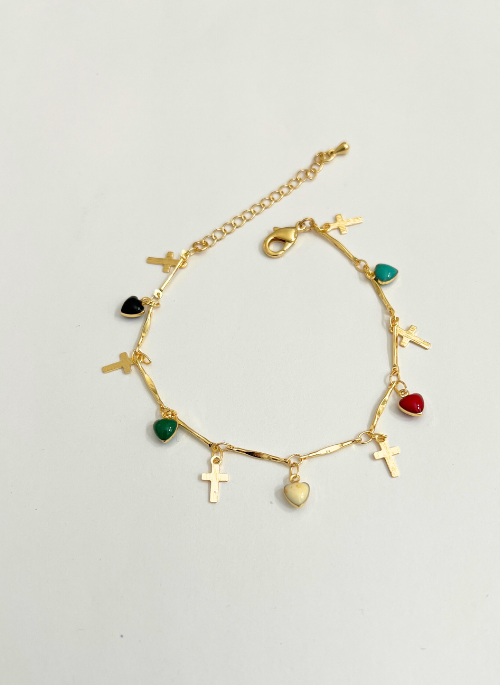 Faith and Hearts Bracelet – a fun and versatile 18K gold-plated brass bracelet featuring colorful enamel hearts. Available in multiple sizes: Small (6.5” + 2” extender), Medium (7.0” + 2” extender), and Large (8.0” + 2” extender), with a total length of 15” + 3” extender. A stylish and meaningful accessory for everyday wear.