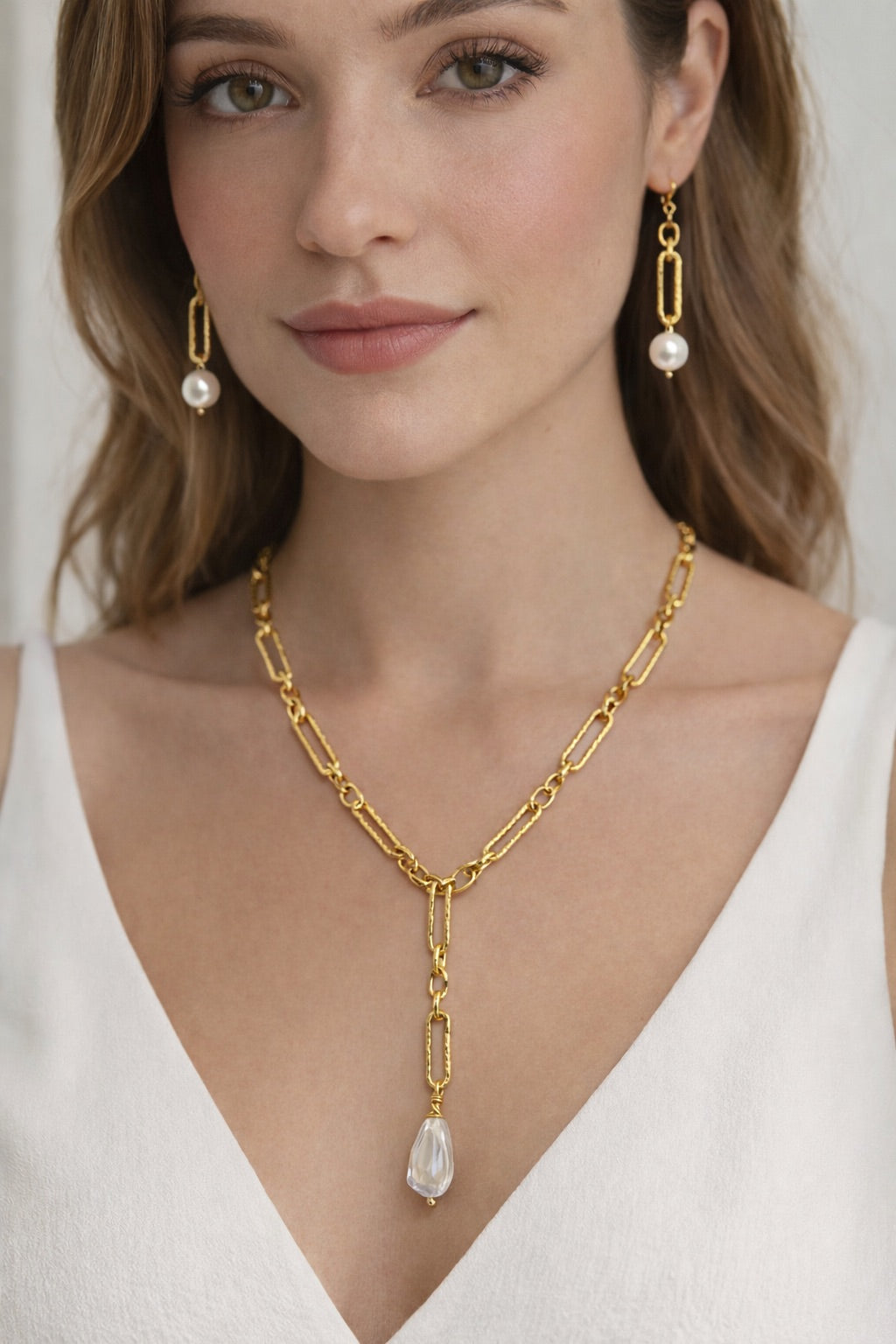 Julia Paperclip Earrings Pearl