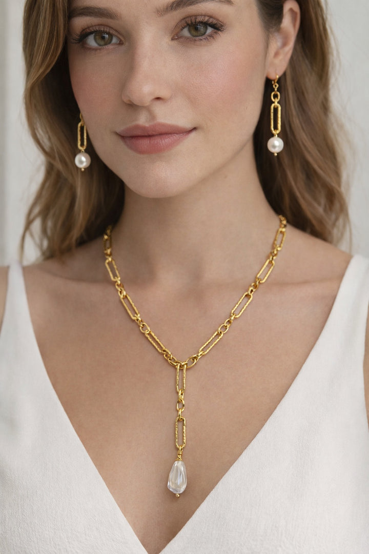 Julia Paperclip Earrings Pearl